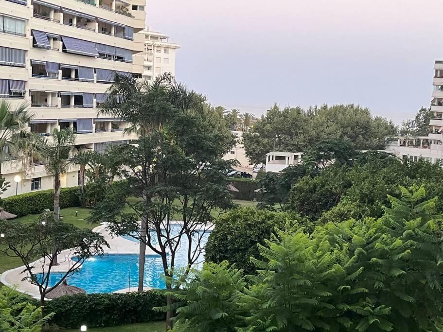 Marbella Piso En Casco Junto A Playa Piscina In Summer Season Exterior foto